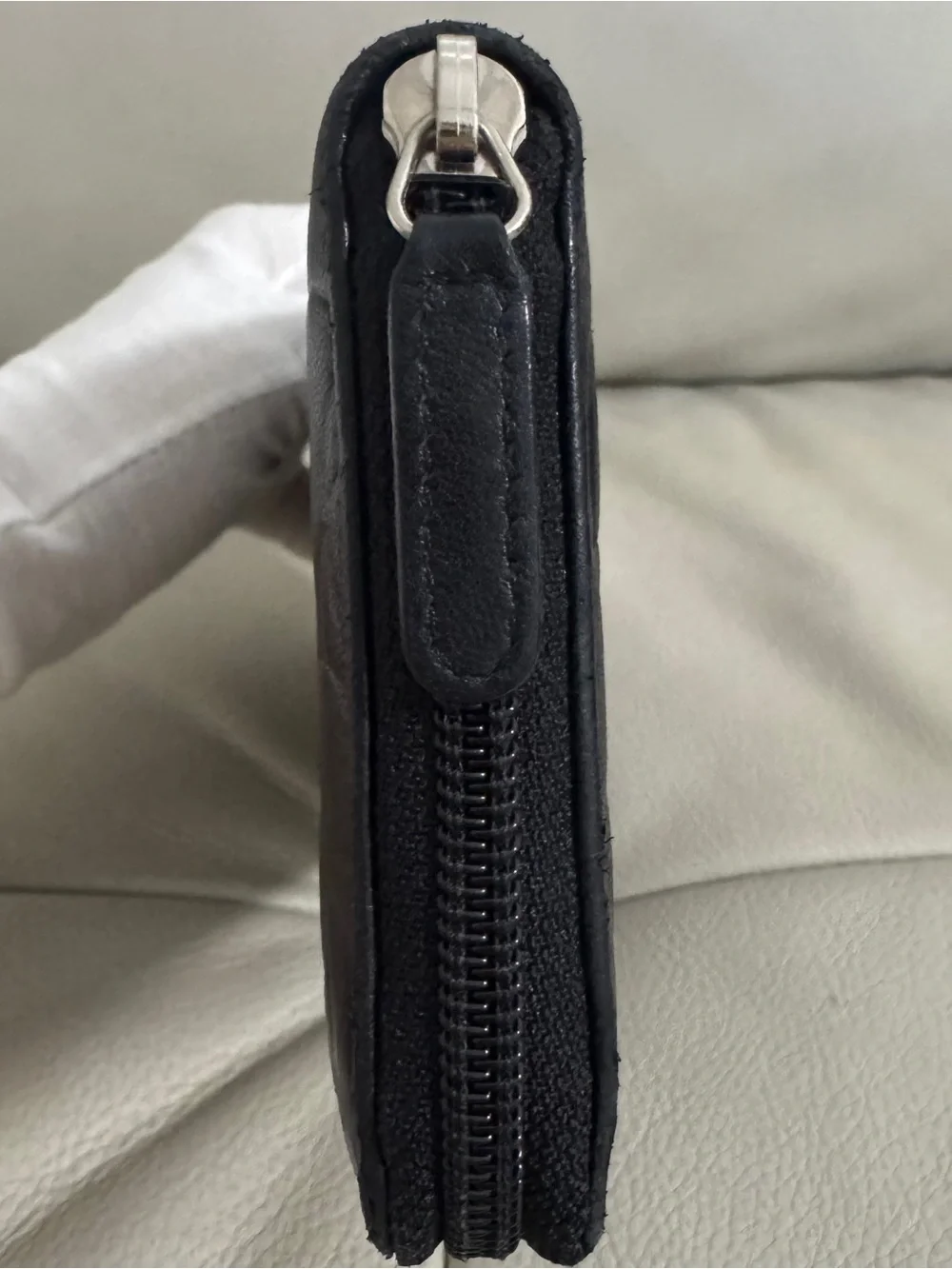 Chanel camellia Black Zip-Around Wallet - Sleek Everyday Organizer